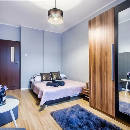 Apartment Clicktheflat Tamka Street