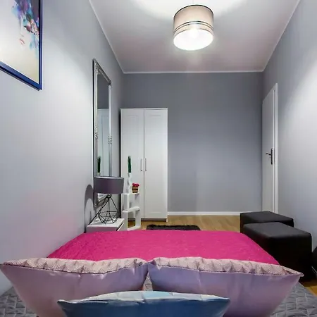 Clicktheflat Tamka Street * Warschau